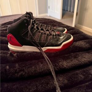 Jordan Max Aura 2 Mid